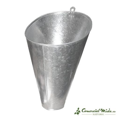 Embudo Mata Pollos y Aves de Corral (Chapa Galvanizada)